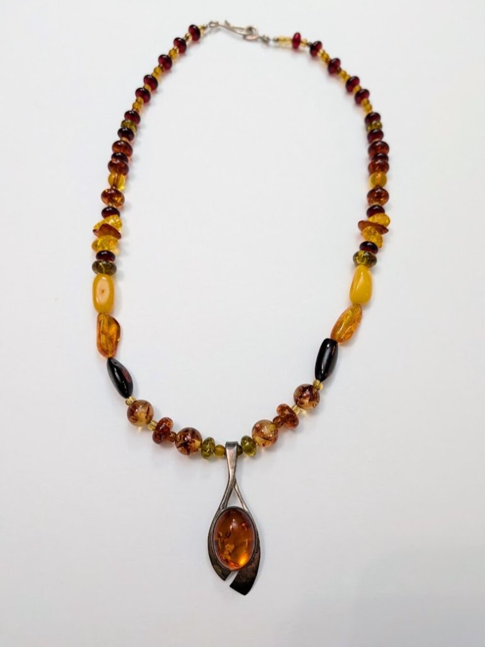 Vintage Baltic Amber Beaded Necklace Sterling Silver Amber Pendant